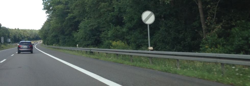 no speed limit sign autobahn